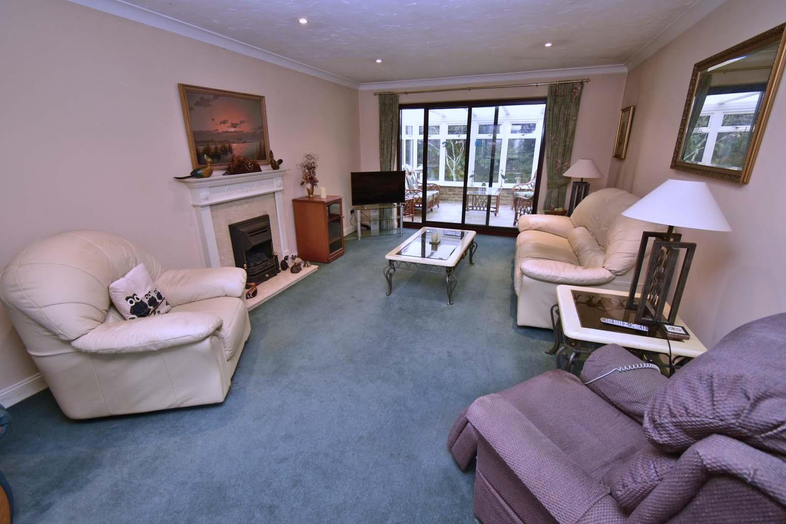 A LIVING ROOM 1.JPG